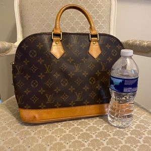 Authentic LV Alma